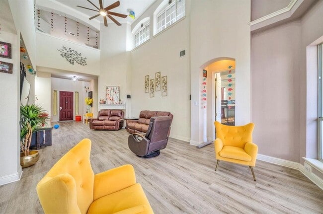 Building Photo - 3912 Coopers Hawk Cove