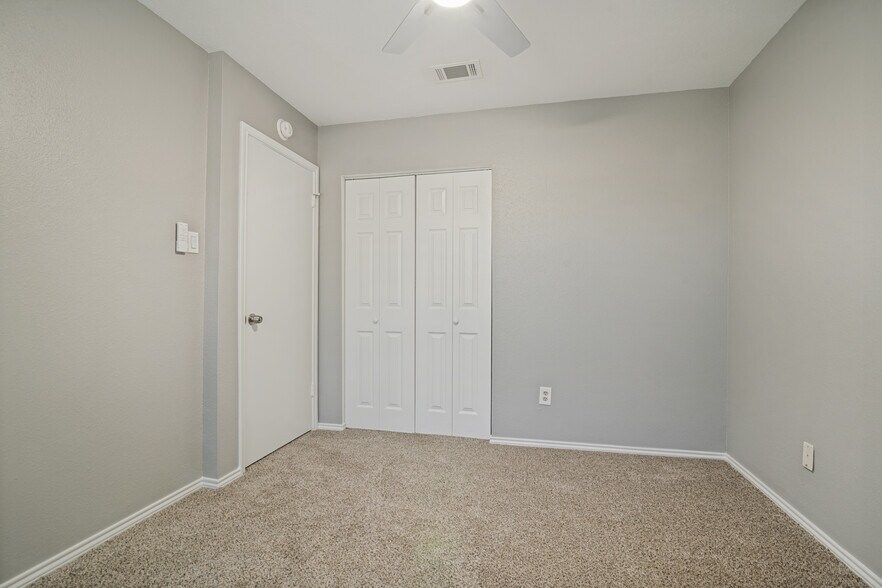 Bedroom 2 - 2700 Cornell Dr