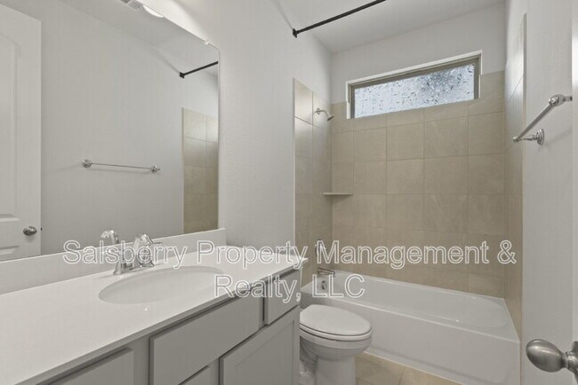 Building Photo - 2021 Daniel Dr