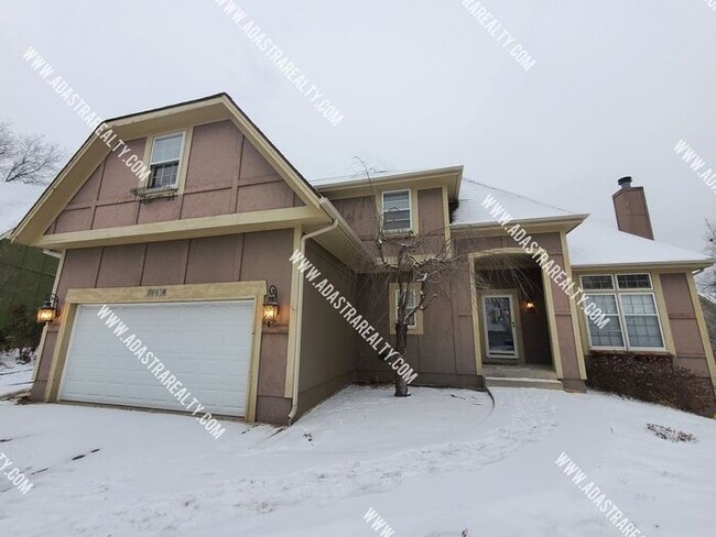 Building Photo - Gorgeous Blue Valley Home-Available in JULY!!