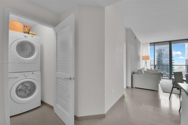 Building Photo - 88 SW 7th St