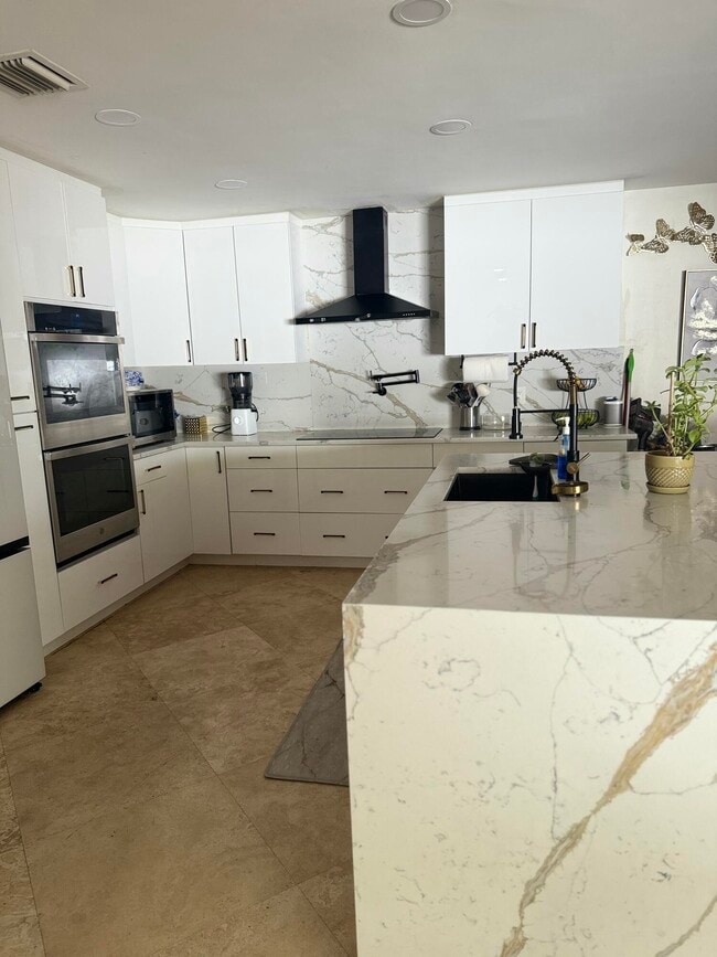 Building Photo - 6000 Adriatic Way