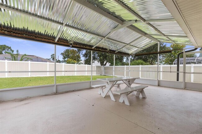 Building Photo - 46 Fenwood Ln