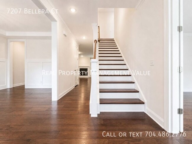 Building Photo - 7207 Bellera Ct