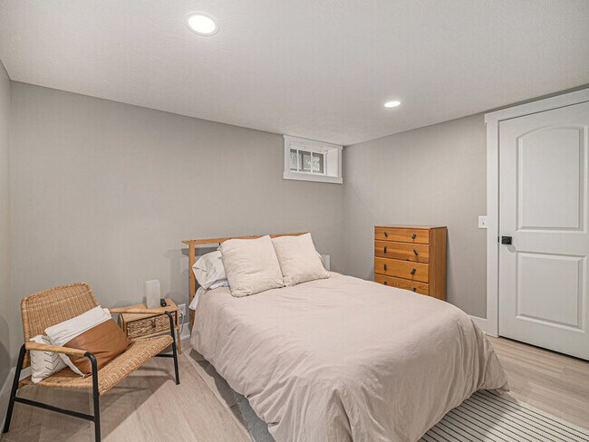 Building Photo - 2015 N 52nd St