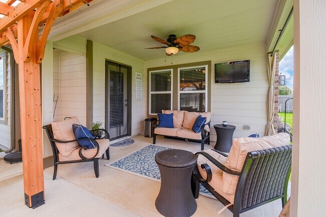 Building Photo - 31430 Stone Ridge Forest Dr