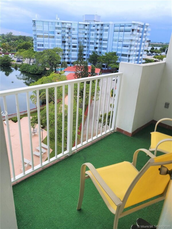 Building Photo - 1300 NE Miami Gardens Dr