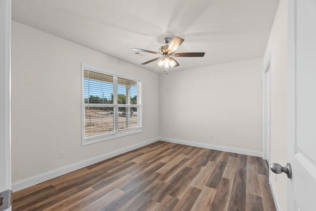 Building Photo - 867/869 Highland Point Dr