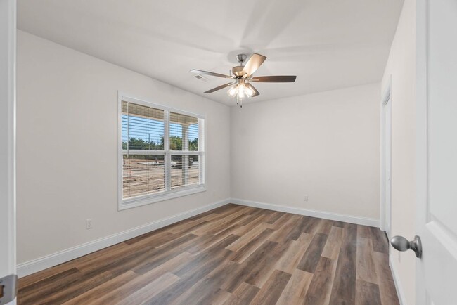 Building Photo - Highland Point Dr 849/851