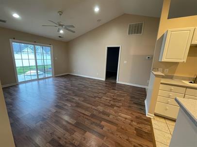 Building Photo - 181 Point Break Dr