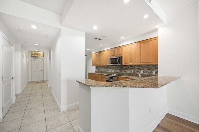 Building Photo - 606 Riviera Dunes Way