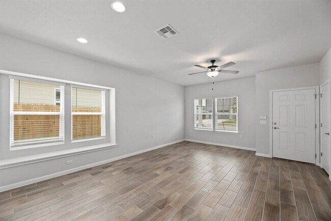 Building Photo - 17212 Adoro Dr