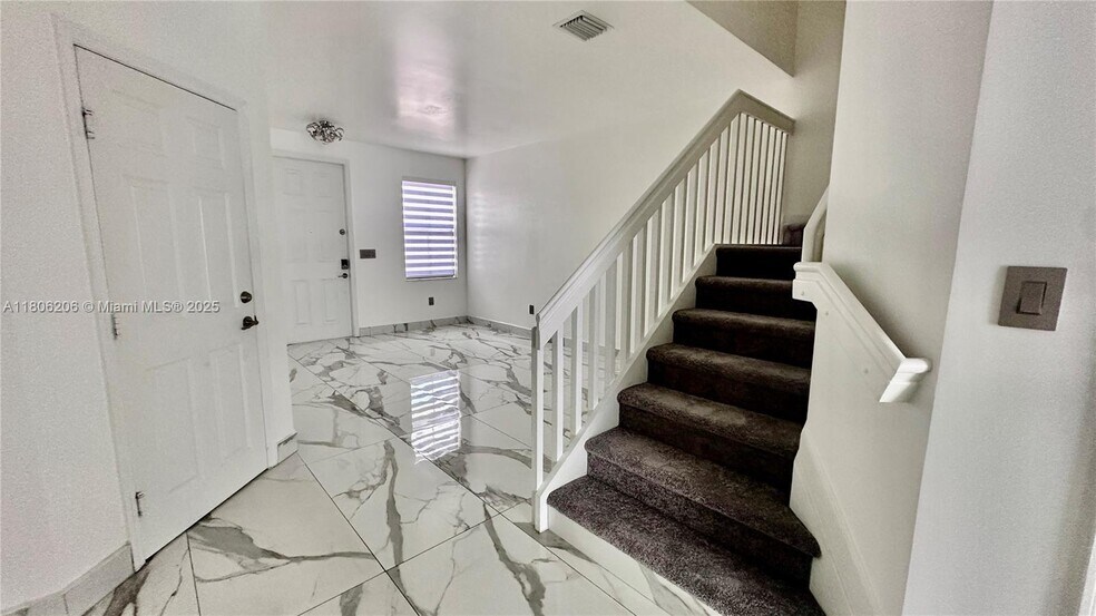 Building Photo - 3368 W 108th St