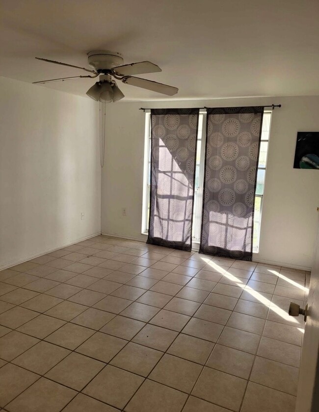 Building Photo - 12411 Partridge Hill Row