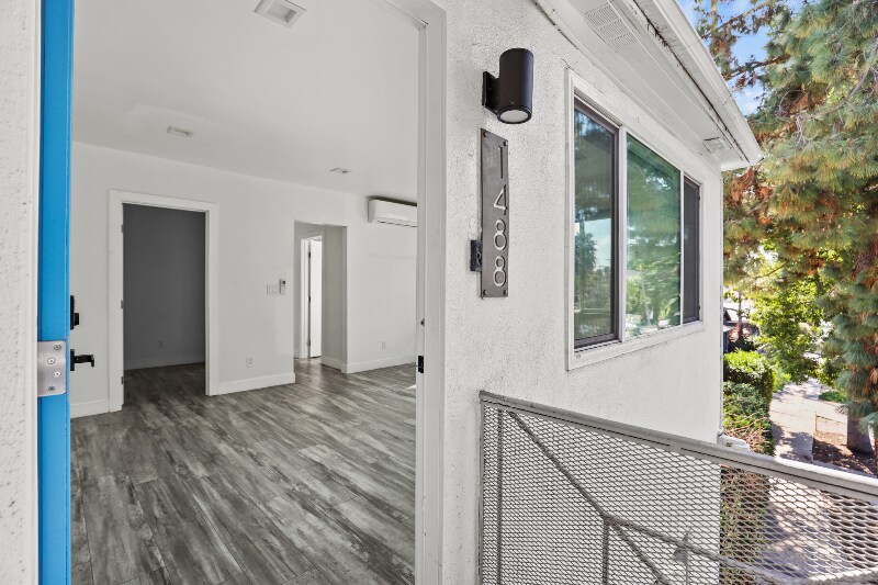 Building Photo - 1486 Silver Lake Blvd