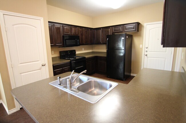 Building Photo - 19391 King Ranch Dr