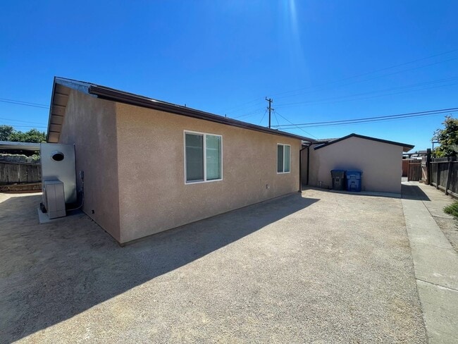 Building Photo - New 4bd/2b ADU in North East Lompoc!