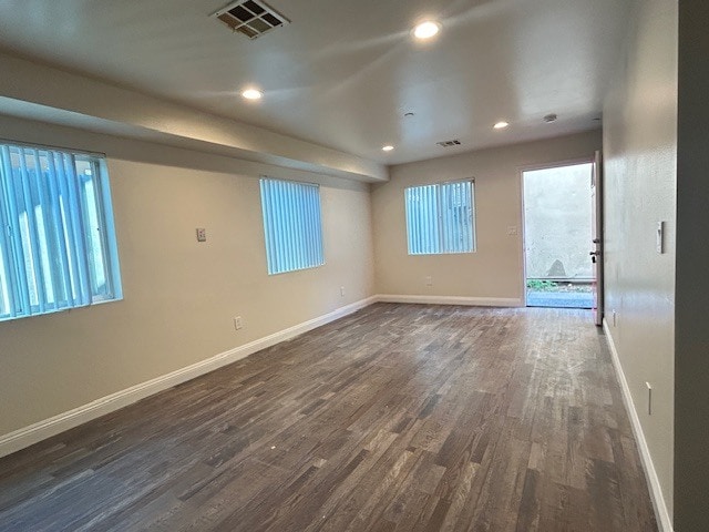 Building Photo - 213 1/2 E 84th Pl