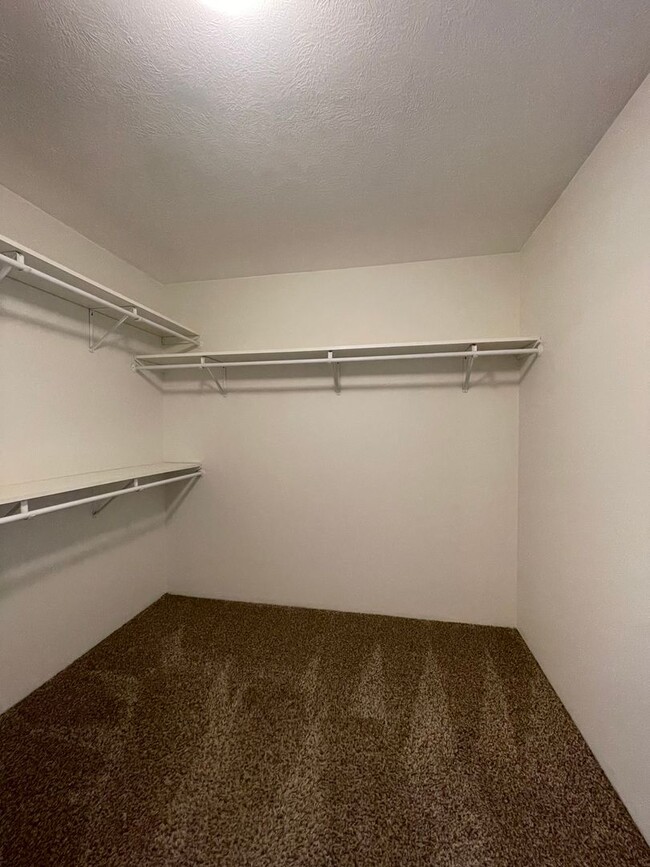 Building Photo - Updated 3BD/2.5BA Westminster Home
