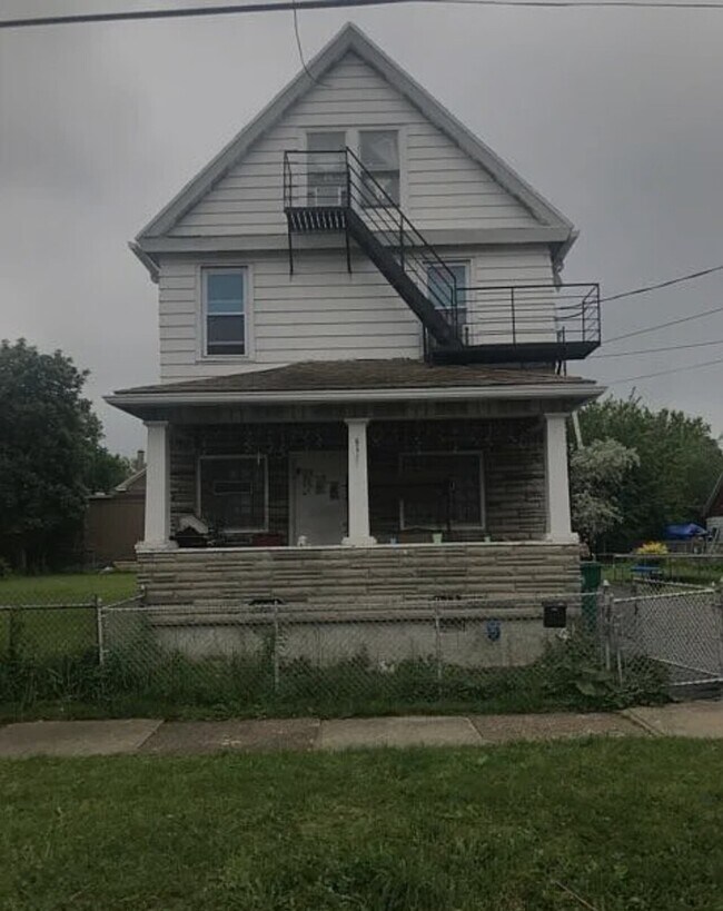 Falls Street 2231 Falls St Niagara Falls NY 14303 Apartment Finder