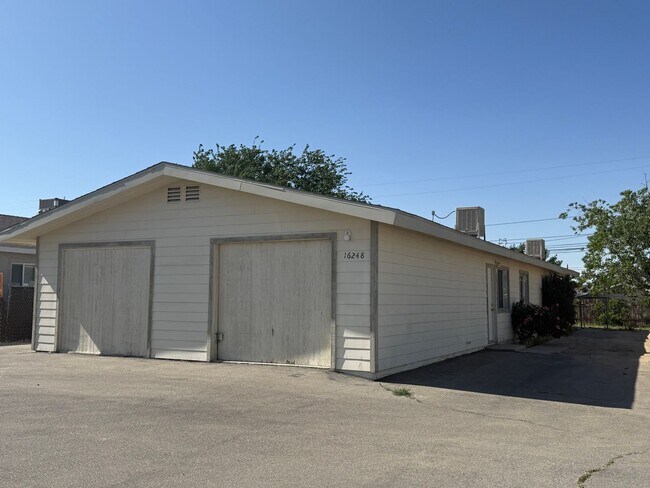 Building Photo - 0223