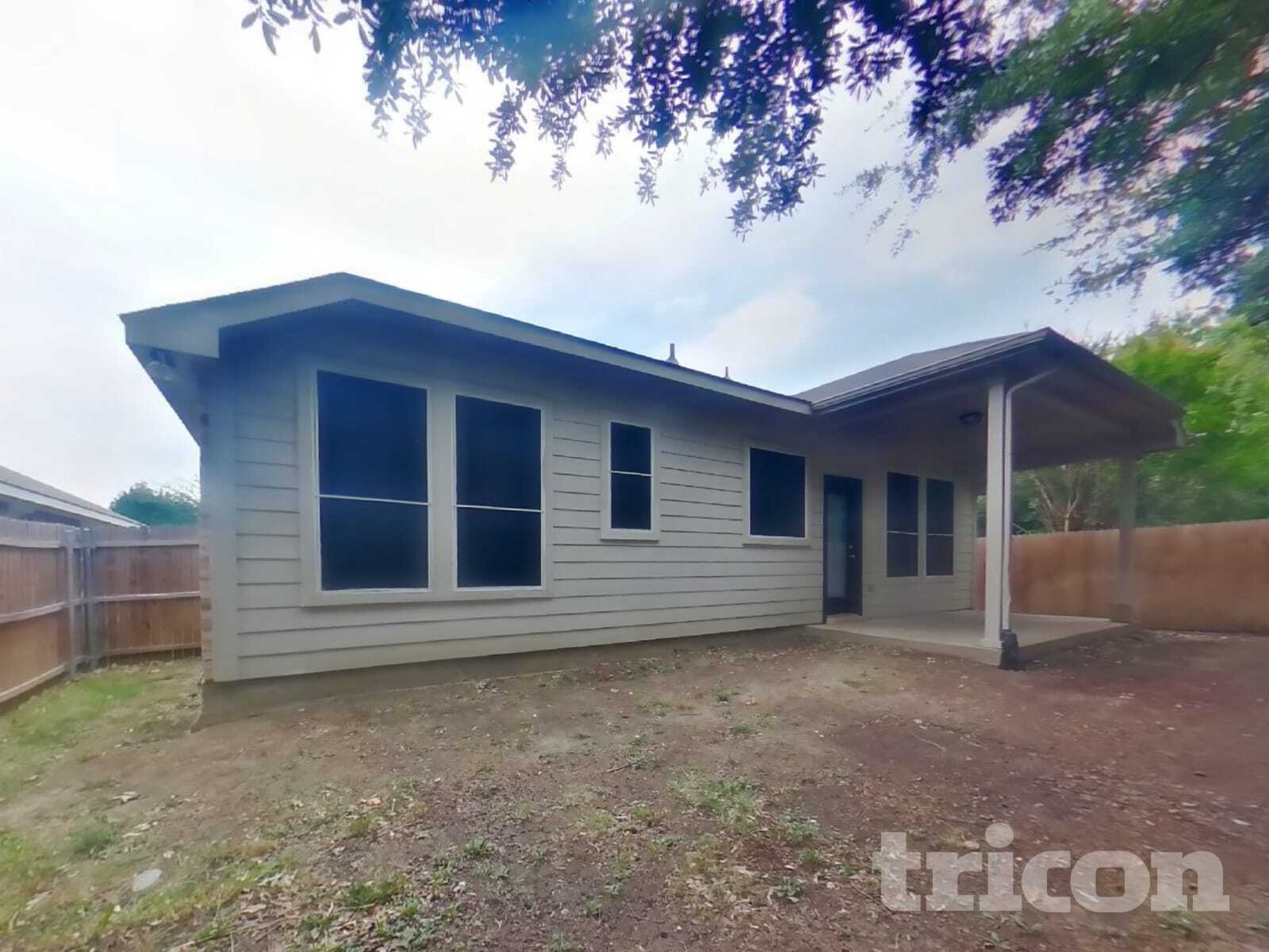 Building Photo - 13201 Fencerow Rd