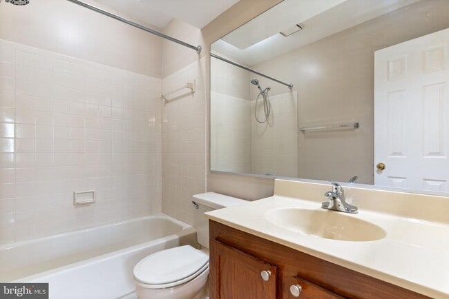 Building Photo - 8073 Morning Meadow Ct