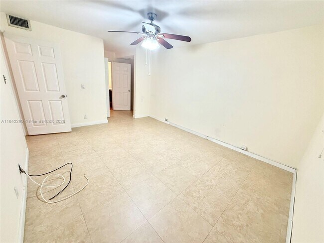 Building Photo - 650 SW 124th Terrace
