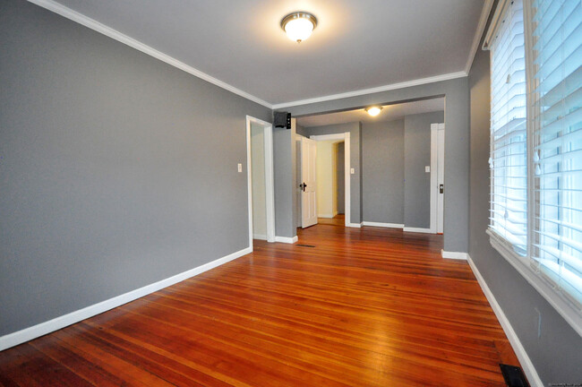 Building Photo - 22 Highland Ave