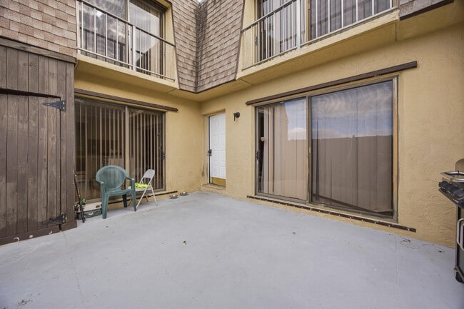 Building Photo - 4102 Waterview Cir