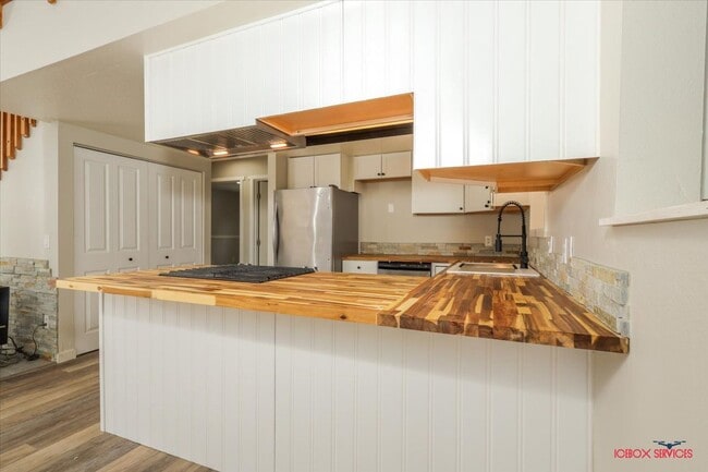 Building Photo - Enchanting Chalet-Style 3-bedroom, 2-bathroom Home!