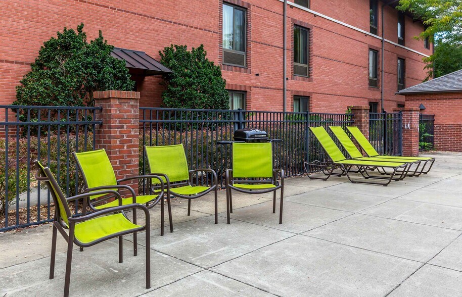 Building Photo - Furnished Studio-Raleigh - Cary - Regency ...
