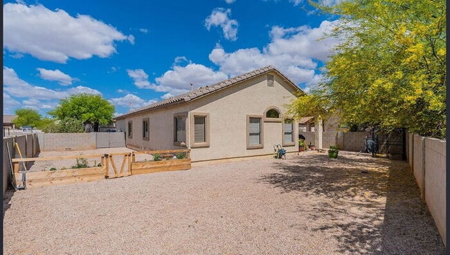 Building Photo - Rancho Sahuarita