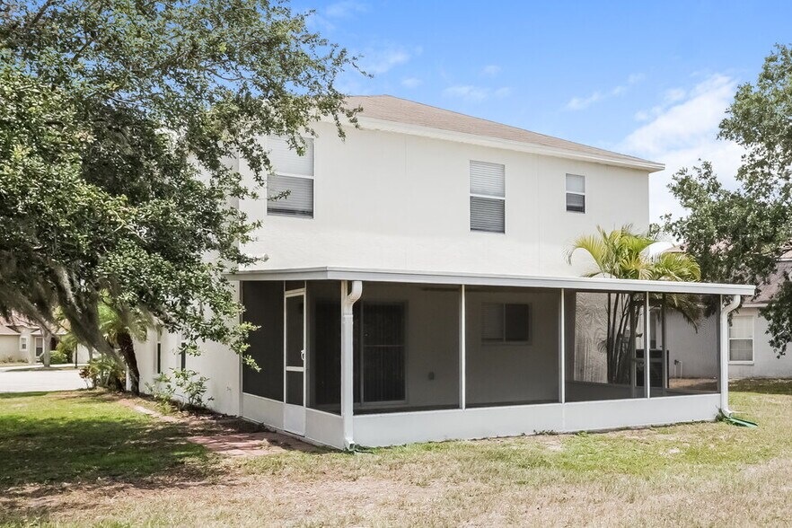 Building Photo - 10904 Golden Silence Dr