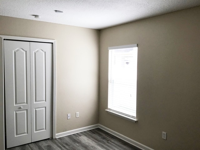 Building Photo - 421 Monet Ave
