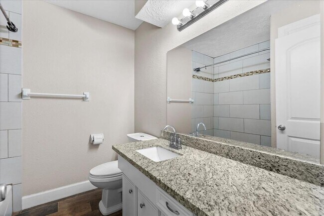 Building Photo - 3319 Meadowcreek Dr