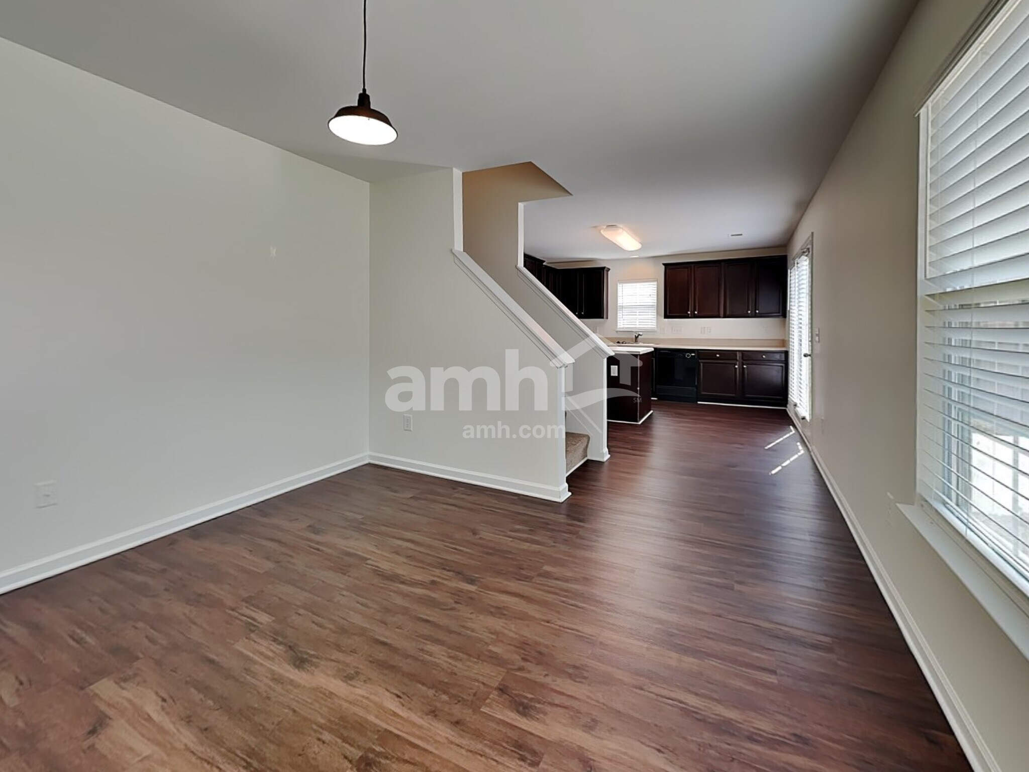 Building Photo - 2718 Quail Oaks Dr