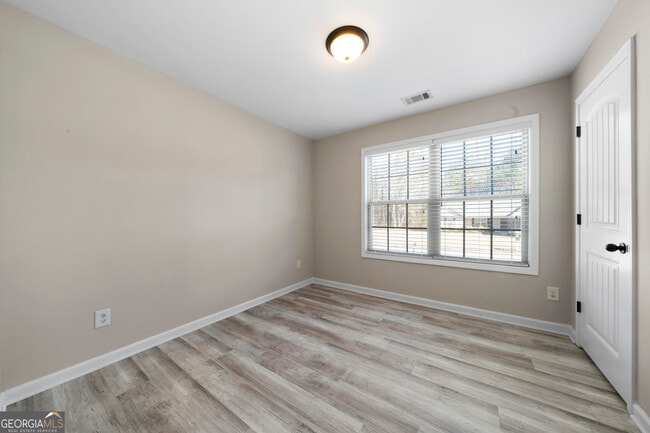 Building Photo - 147 Jackson Farms Dr