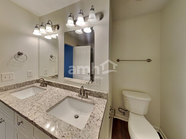 Building Photo - 3318 Diamond Ct