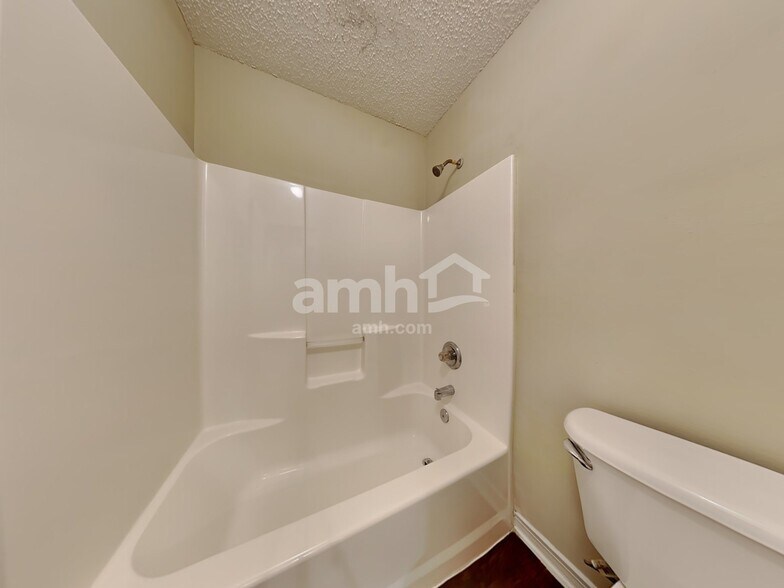 Building Photo - 1288 Summit Oaks Dr W