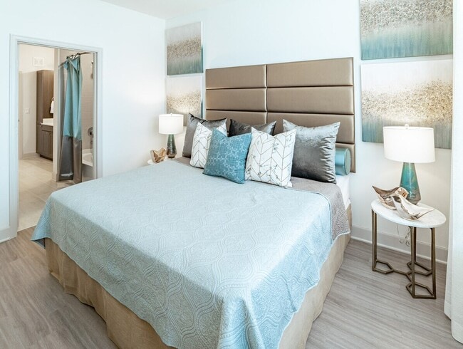 Building Photo - Get 1 Month FREE – Schedule Your Tour Today!