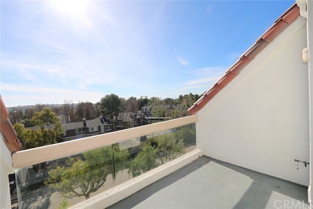 Building Photo - 66 Terra Vista