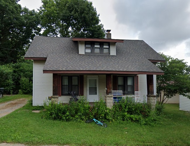 Primary Photo - 112 Charles Ct
