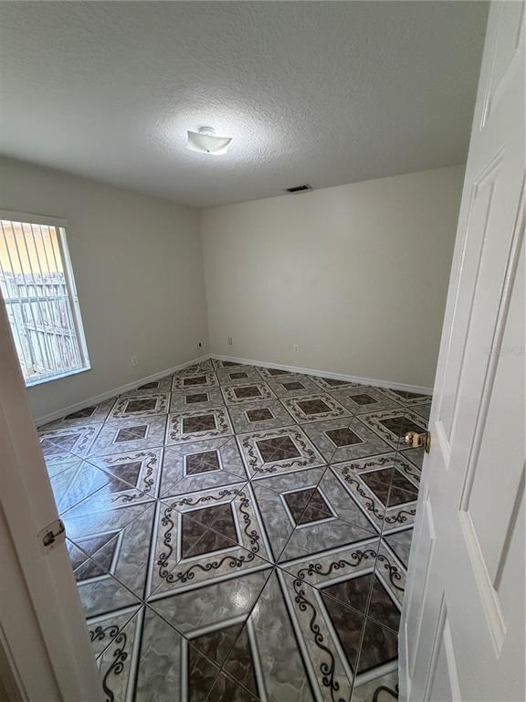 Building Photo - 922 Elm Forest Dr