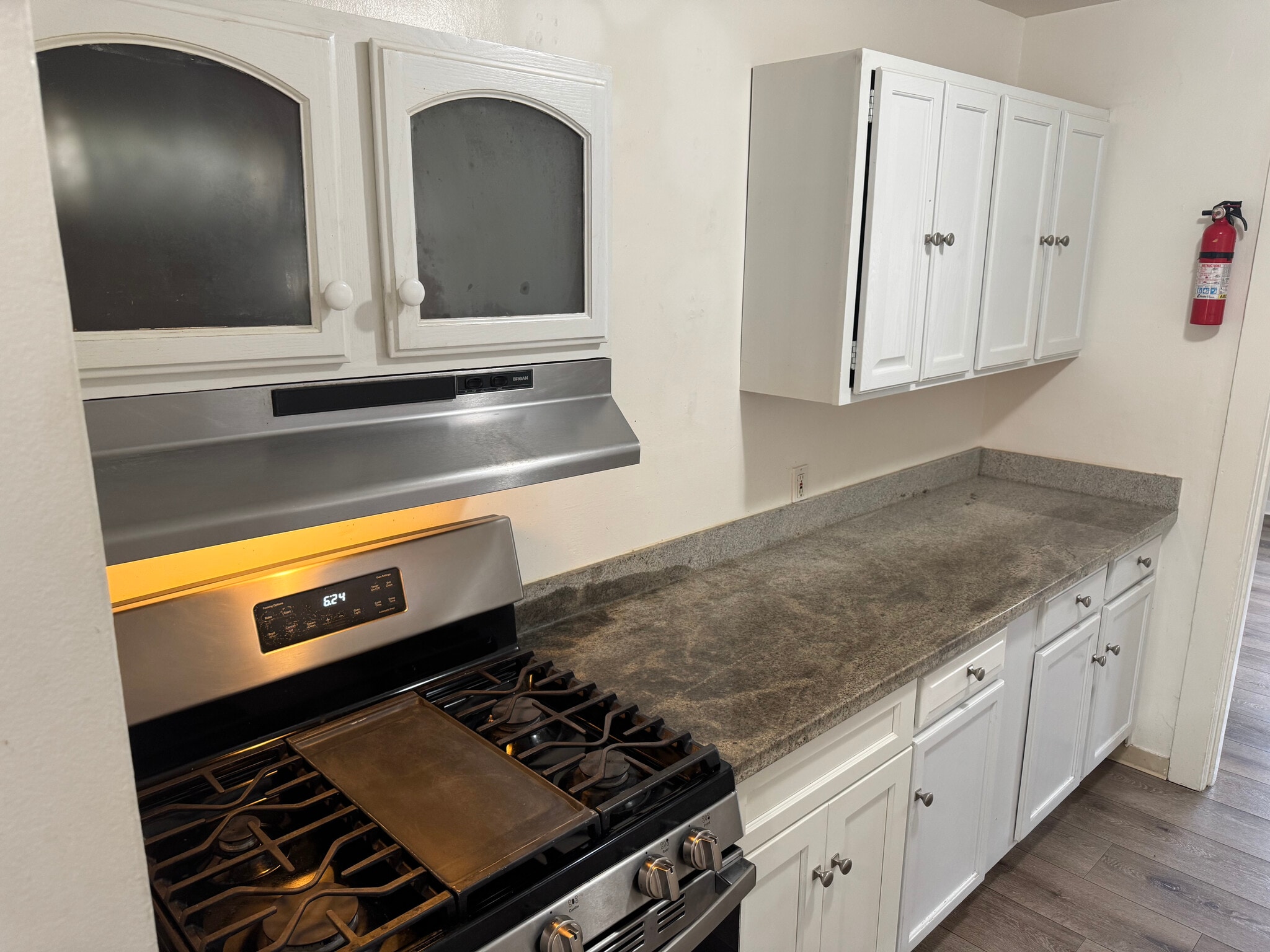 Building Photo - 4056 Santa Rita St