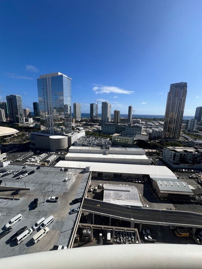 Building Photo - 247