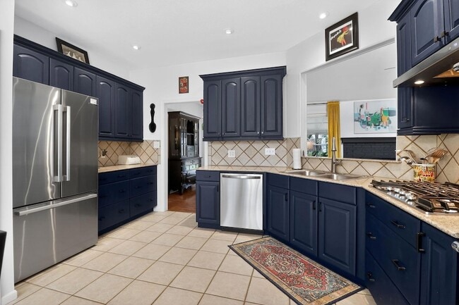 Building Photo - 1607 Gracy Farms Ln