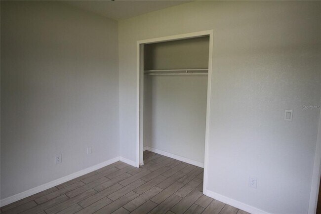 Building Photo - 1416 Osceola Park Dr