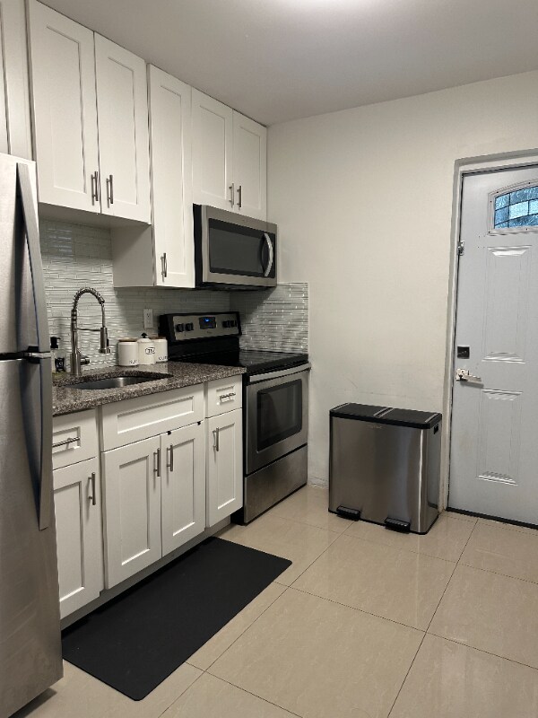 Building Photo - 6104 Cresthaven Ct
