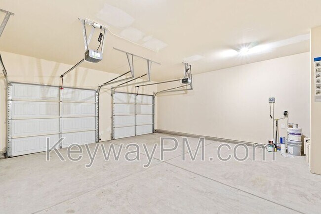 Building Photo - 5007 Vine Ln
